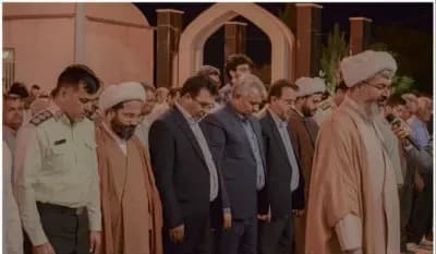 گزارش تصویری | حضور مهندس کوهسرخی شهردار کاشمر اعضای محترم شورای اسلامی شهر کاشمر امام جمعه محترم،مدیر محترم امور مساجد،سپاه پاسداران و نیروی انتظامی  در روز عید غدیر در امامزاده سید مرتضی ع