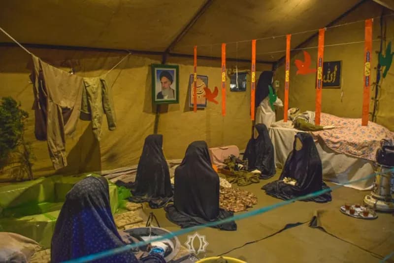 نمایی از یادمان‌های مختلف راهیان نور و شهدای قهرمانمان در محل برگزاری دومین کنگره ملی شهید آیت الله مدرس و ۱۲۲۲ شهید ترشیز کهن