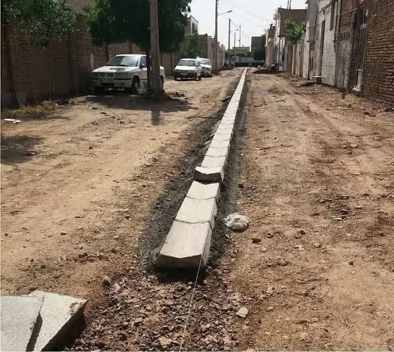 📷گزارش تصویری| عملیات نصب جدول کوچه ۱۳آبان ۶