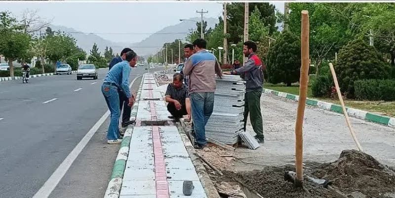 📷گزارش تصویری|  اجرای عملیات تایل و سنگ فرش آیلند کند رو لاین برگشت بولوار سید مرتضی (ع)
