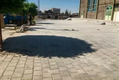 📷گزارش تصویری|عملیات زیبا سازی و تایل فرش روبروی مسجد محمد رسول الله