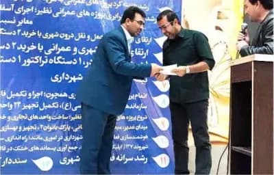 دیدار مهندس کوهسرخی شهردار کاشمر و اعضای شورای اسلامی شهر کاشمر  با جمعی از هنرمندان همزمان با هفته هنر انقلاب اسلامی و تقدیر از هنرمندانی که در ایام نوروز با مجموعه مدیریت شهری همکاری داشته اند