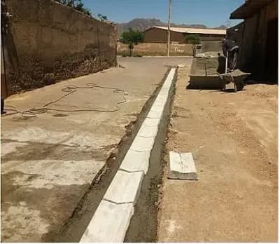 گزارش تصویری:  شروع عملیات نصب جدول کانیووسط کوچه بهارستان ۱