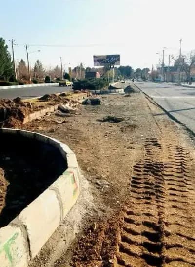 📷گزارش تصویری|  بازکردن مسیر ومخلوط ریزی وتسطیح حاشیه لاین کندروبلوارسیدمرتضی (ع)