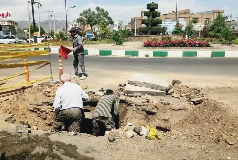 📷گزارش تصویری|  اصلاح محل اتصال لوله آب غیرشرب ضلع جنوبی میدان سینا