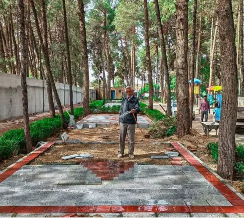 📸گزارش تصویری||  ادامه عملیات کف سازی وزیباسازی محوطه پارک بانوان قائم