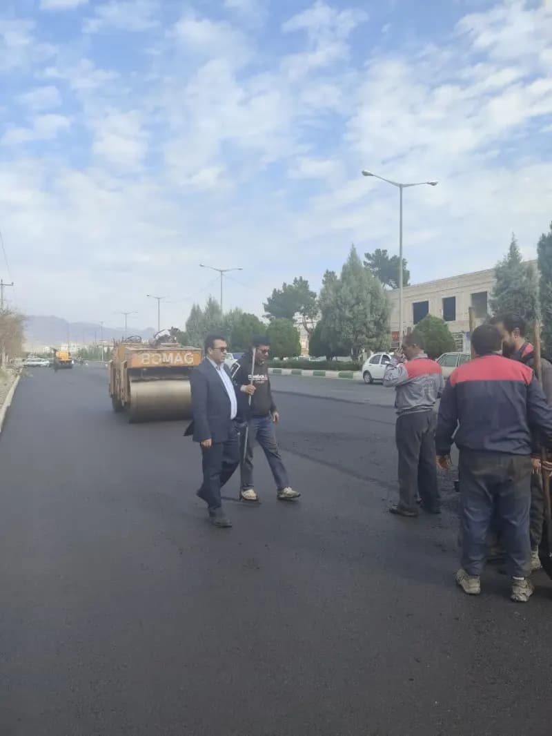 اجرای عملیات آسفالت بولوار بزرگ‌ جانبازان در سطح بیش از 30000متر مربع