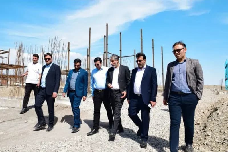 بازدید معاون محترم مدیرکل راه و شهر سازی استان خراسان رضوی به اتفاق فرماندار محترم و شهردار محترم از پروژه نهضت ملی مسکن (روبروی دانشگاه پیام نور)