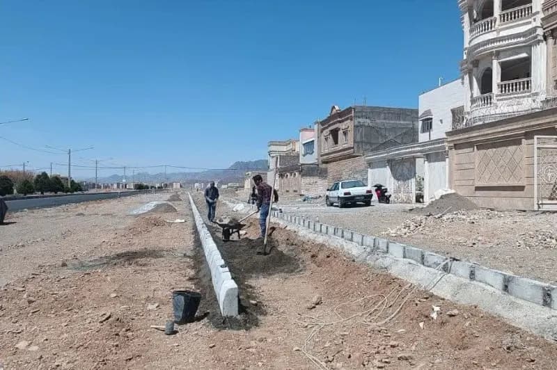 📷گزارش تصویری|  ادامه عملیات نصب جدول ضلع شمالی بولوار شورا