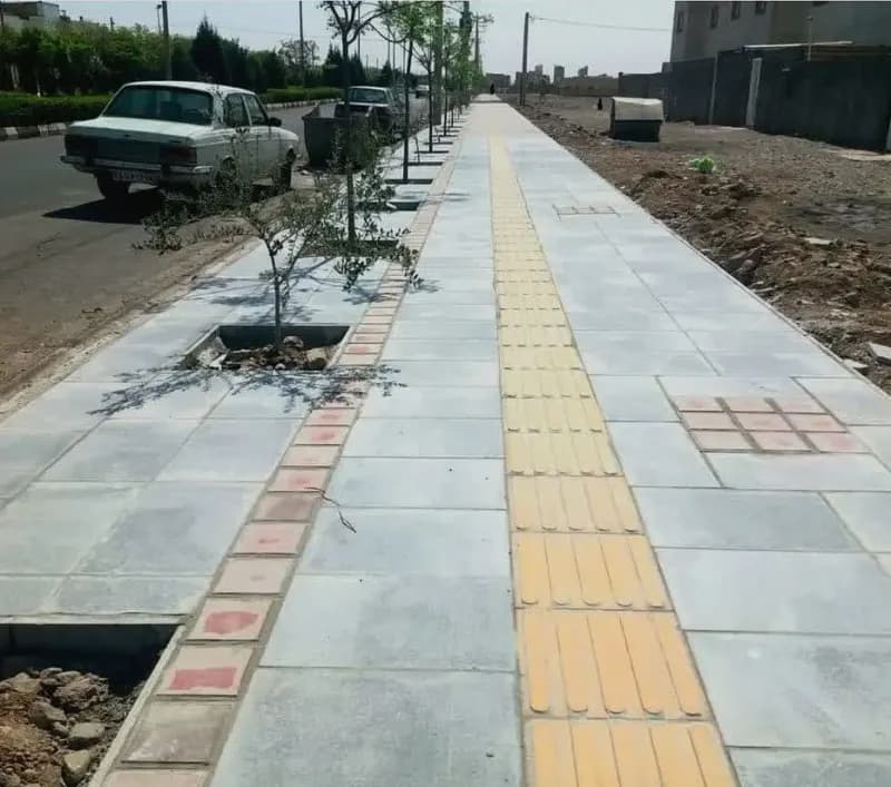 📷گزارش تصویری|  ادامه عملیات کفسازی وسنگ فرش پیاده رو نبش کوچه ارغوان