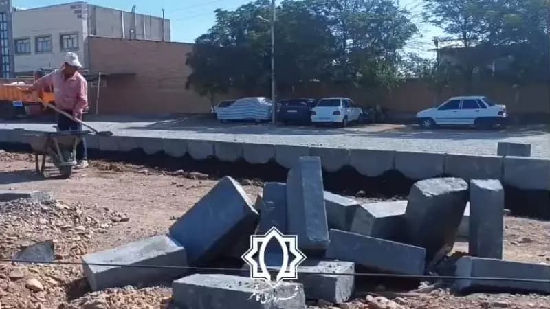 اجرای آیلندمیانی ضلع غربی شهرک صنعتی پشت ایران خودرو