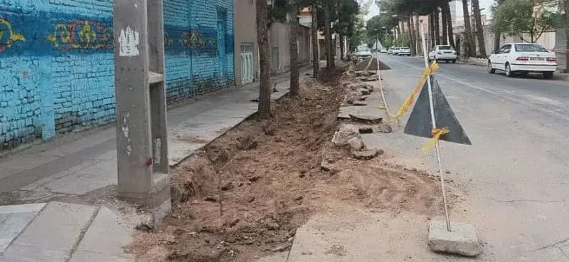 📷گزارش تصویری| شروع به کاراصلاح کانال آب ضلع شرقی خیابان اباذر (شمال به جنوب)