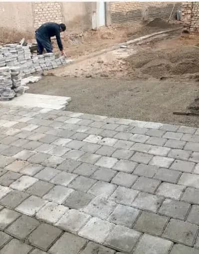 📷گزارش تصویری|  ادامه عملیات‌نصب جدول کانیووسط ونصب تایل بتنی کوچه شهید باقری ۲۲