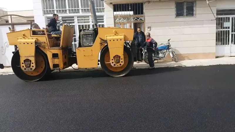 🎥 تقدیر و تشکر یکی از شهروندان محترم وبافرهنگ‌ وقدرشناش محله قائم بابت اجرای عملیات آسفالت خیابان قائم ۳۲در روز ۲۲بهمن ماه با ارسال این کلیپ