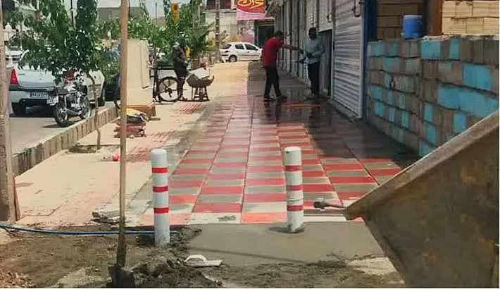 📸گزارش تصویری|| عملیات کف سازی حاشیه شرقی خیابان خرمشهر(حدفاصل خرمشهر۷و۹)