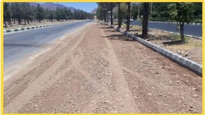 ادامه عملیات زیر سازی لاین کندرو بولوار سید مرتضی ع روبروی پمپ بنزین