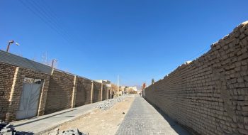 📷گزارش تصویری| اجرای عملیات تایل فرش معابر شهری خیابان پانزده خرداد ۳ و بازدید شهردار از روند این عملیات