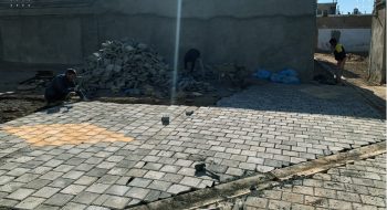 اجرای عملیات تایل فرش معابر شهری “خیابان 17 شهریور 10”
