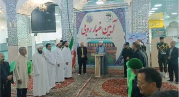 آئین غبار روبی ضریح مطهر امامزاده حمزه بن موسی الکاظم (ع) با حضور شهردار و دیگر مسئولین شهرستان