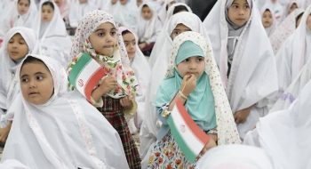 گزارش تصویری جشن بزرگ عبادت با حضور گسترده ۱۰۰۰ دانش آموز دختر روزه اولی درماه مبارک رمضان