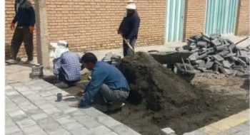 📷گزارش تصویری| ادامه عملیات تایل فرش کوچه عارف قزوینی ۳