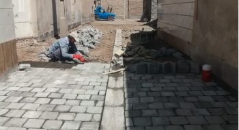 📸گزارش تصویری|| ادامه عملیات کف سازی ونصب تایل بتنی کوچه فرعی مدرس ۸