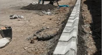 📸گزارش تصویری|| عملیات نصب جدول کانیو بغل انتهای کوچه ۱۵خرداد ۵