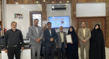 📷گزارش تصویری| تقدیر مهندس کوهسرخی شهردار کاشمر از سرکارخانم ندا بذرافشان نفر اول کشوری از بیست و هشتمین کنگره سراسری قرآن کریم مدارس استعدادهای درخشان در رشته حفظ ویژه قرآن کریم