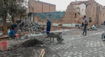📷گزارش تصویری|  مراحل پایانی نصب جدول کانیووسط ونصب تایل بتنی کوچه شهید باقری ۱۲