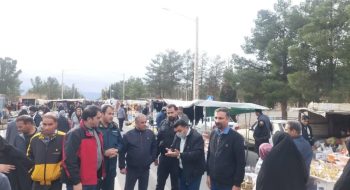 🎥گزارش تصویری | بازرسی  سرزده نماینده محترم مرکز بهداشت با همکاری نیروهای رفع سدمعبر در معیت نماینده محترم نیروی انتظامی از  محل جمعه بازار جهت برخورد با کسبه ای که اقدام به  خریدو فروش موادغذایی غیر بهداشتی در بازار می نمایند