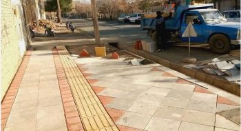 📷گزارش تصویری|  ادامه‌عملیات سنگ فرش پیاده رو حاشیه خیابان نسیم (نبش کوچه شهید عبدی)