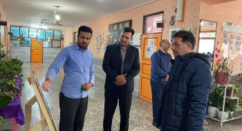 حضور معاونت های فرهنگی اجتماعی و فضای سبز شهرداری کاشمر  در مراسم گرامیداشت روز درخت کاری دبستان و پیش دبستانی هدایت