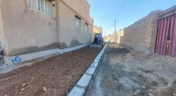 📷گزارش تصویری|  ادامه عملیات نصب‌ جدول کانیووسط کوچه سلطانیه ۱
