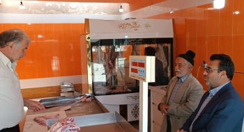 گزارش ویدئویی| بازدید شهردار مردمی کاشمر  مهندس کوهسرخی از بازار روز گفتگو با مردم و کسبه …