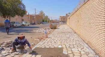 شروع عملیات پیاده روسازی وسنگ فرش بلوارمطهری (ضلع جنوبی قرارگاه نیروی انتظامی)