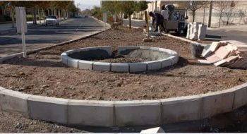 عملیات‌نصب جدول سنگی ابتدای بلواردهخدا ازسمت بلوارمعلم ایجاد دوربرگردان  جهت تسهیل درتردد وسایل نقلیه.