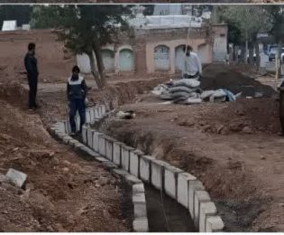 تعرض خیابان ۱۷شهریورابتدای کوچه ۱۷شهریور۱۲/۱ونصب جدول جهت جوی آب