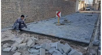 ادامه عملیات کفسازی ونصب تایل بتنی کوچه ۱۷شهریور۱۲/۱