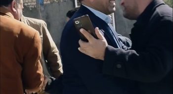 پشت صحنه های ضبط برنامه تلویزیونی پلاک ۵۷ مصاحبه با مهندس کوهسرخی شهردار کاشمر پیرامون اقدامات شهرداری