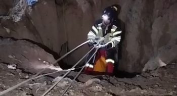 🚒 نجات معجزه‌آسای نوجوان ۱۳ ساله از چاه ۳۵ متری قنات متروکه در کاشمر