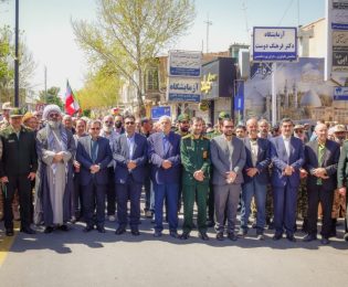 کاشمری‌ها با حضور گسترده در راهپیمایی روز جهانی قدس، به دعوت رهبر انقلاب پاسخ دادند و حمایت خود را از آرمان فلسطین اعلام کردند.
