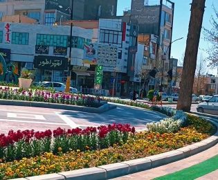 گل‌کاری زیبای میادین شهر