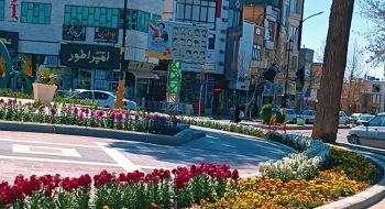 گل‌کاری زیبای میادین شهر