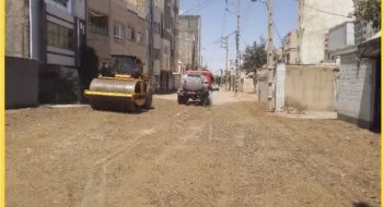 ریگلاژ و غلطک زنی امام خمینی ۸ این معبر به زودی آسفالت خواهد شد
